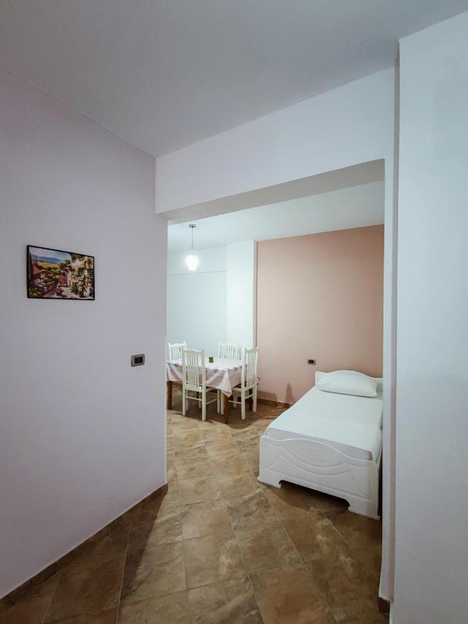 El Rio Apartments Saranda Kültér fotó