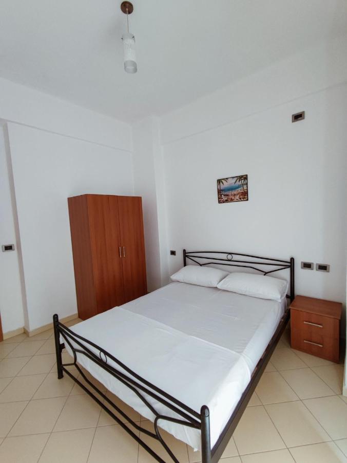 El Rio Apartments Saranda Kültér fotó