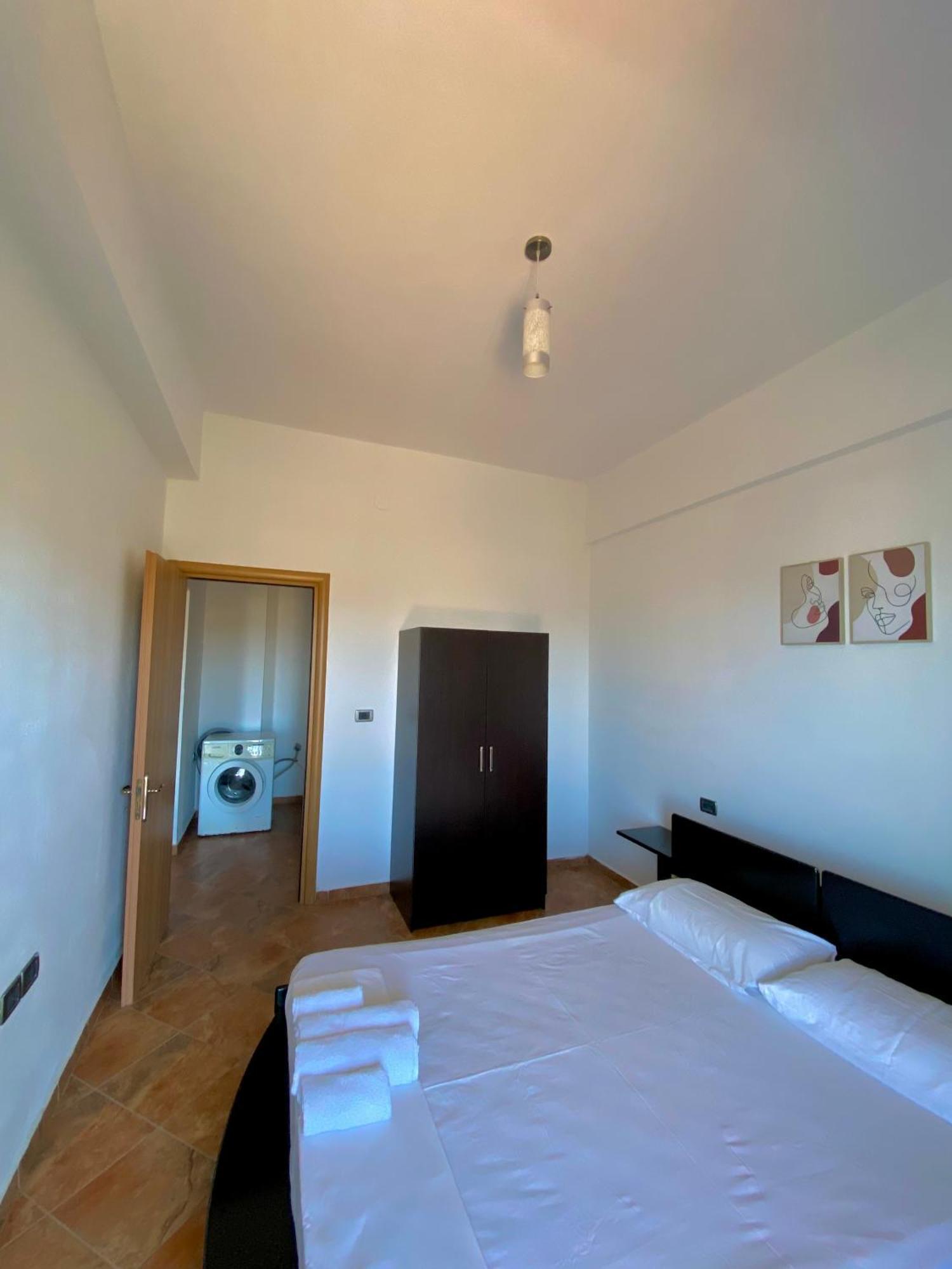 El Rio Apartments Saranda Kültér fotó