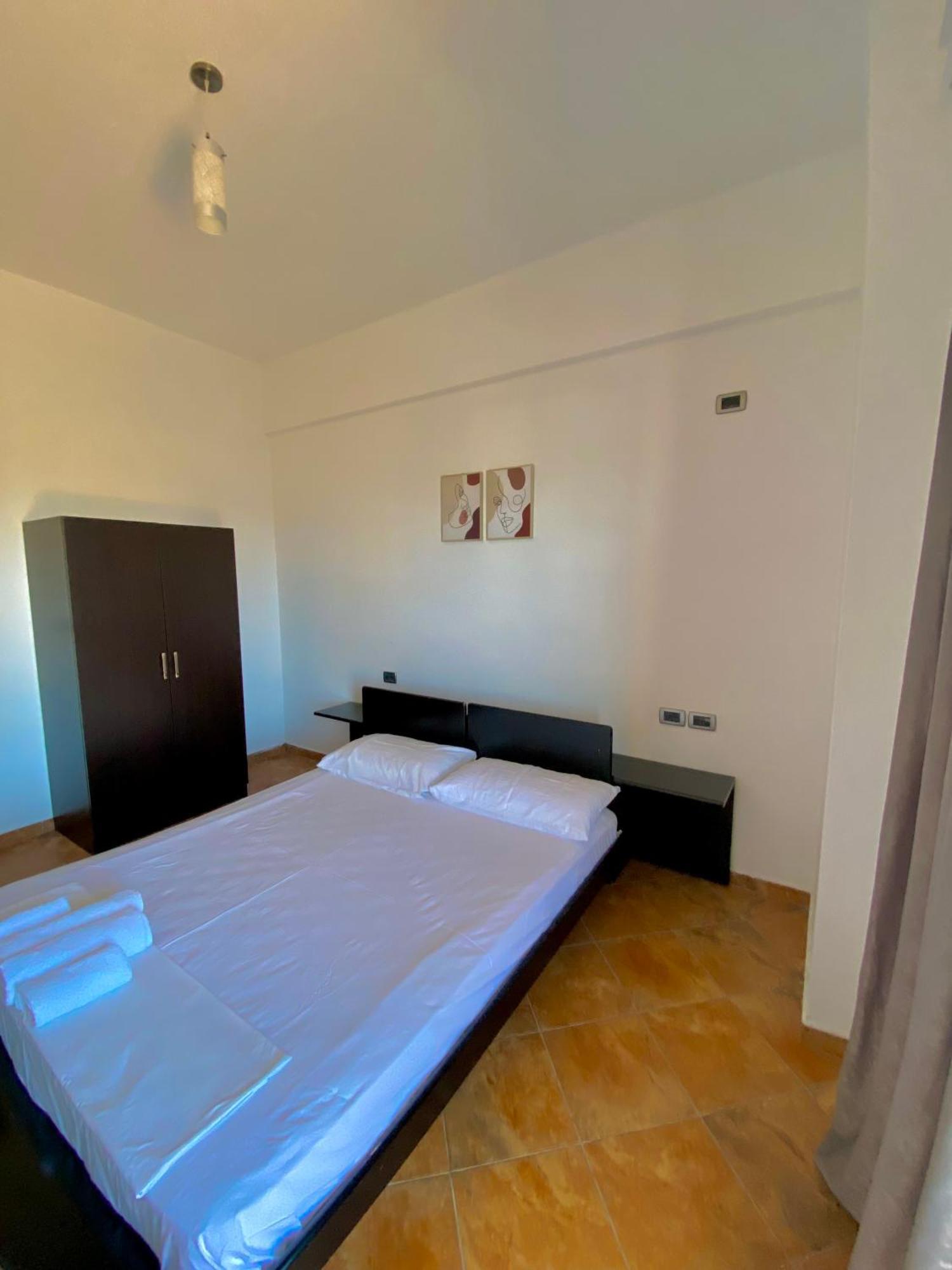 El Rio Apartments Saranda Kültér fotó