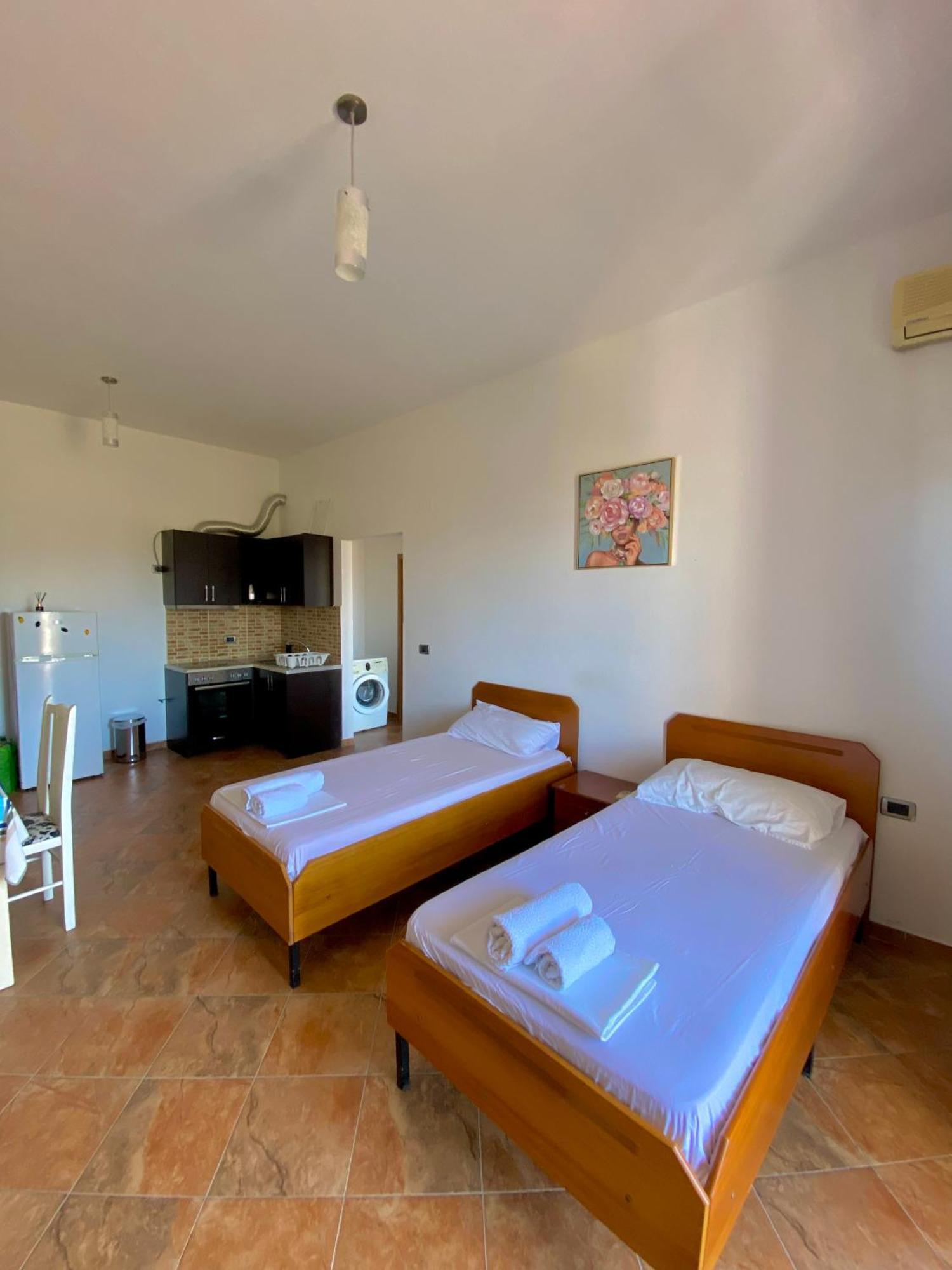 El Rio Apartments Saranda Kültér fotó