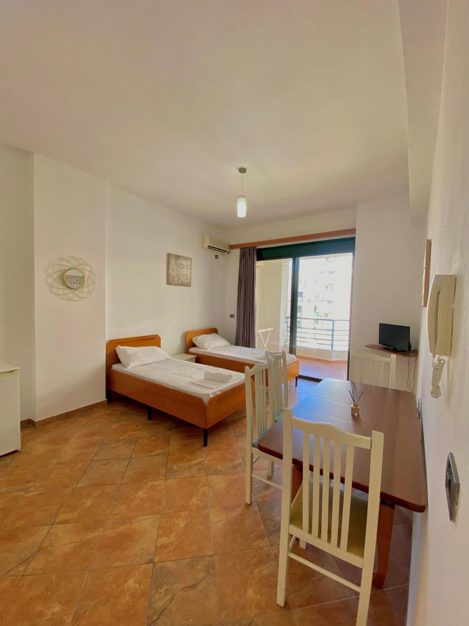 El Rio Apartments Saranda Kültér fotó