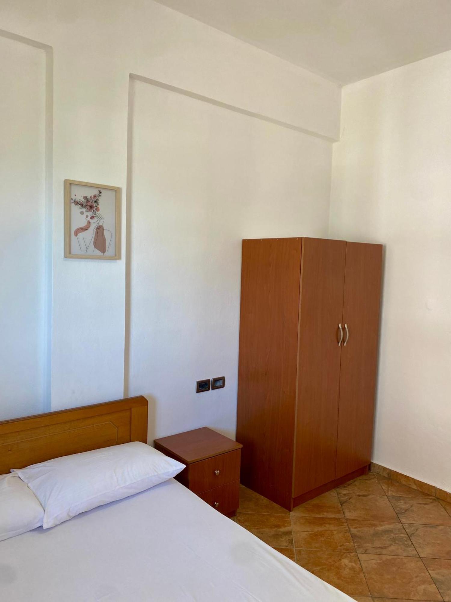 El Rio Apartments Saranda Kültér fotó