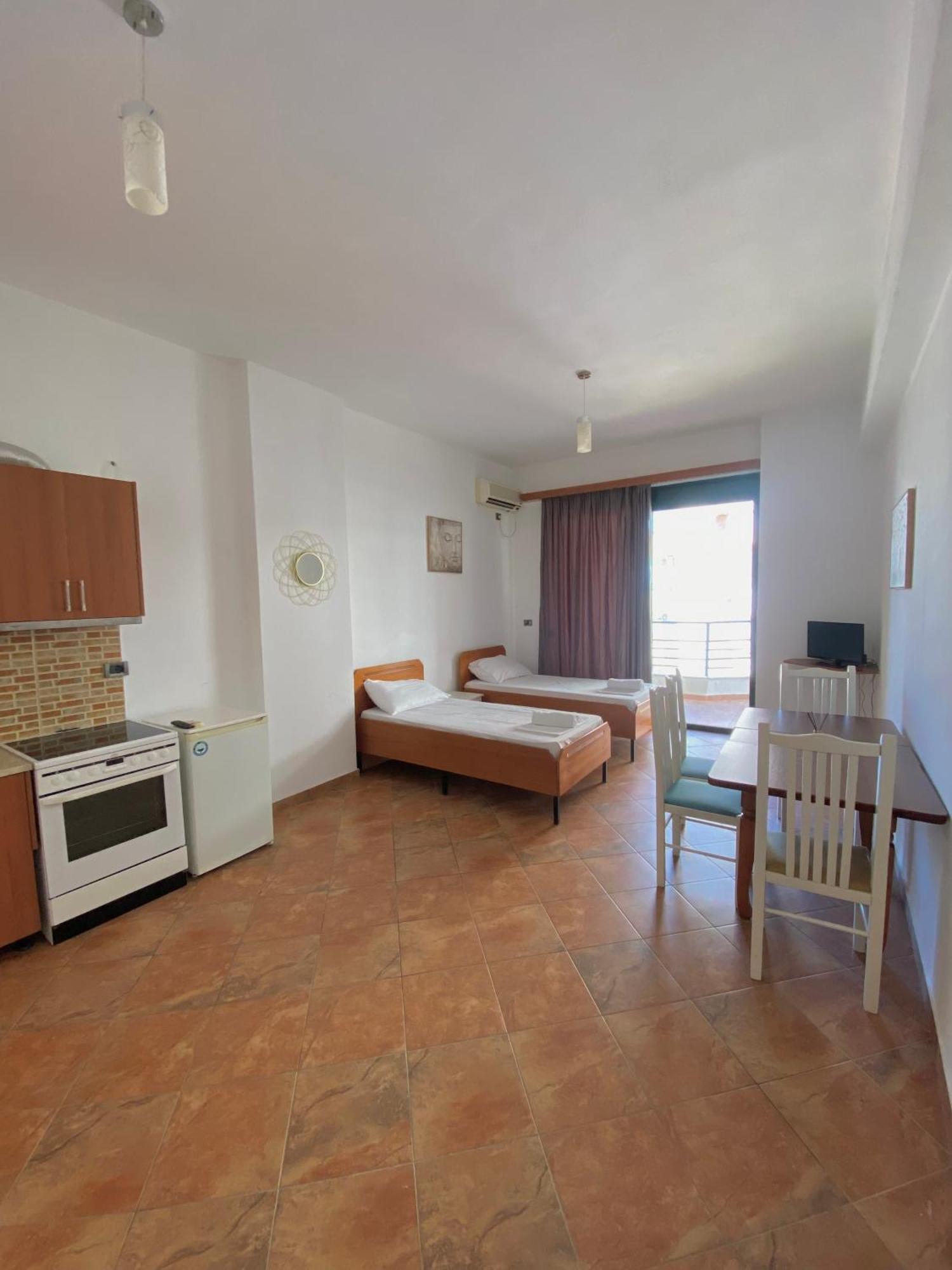 El Rio Apartments Saranda Kültér fotó